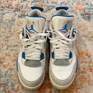 Air Jordan 4
